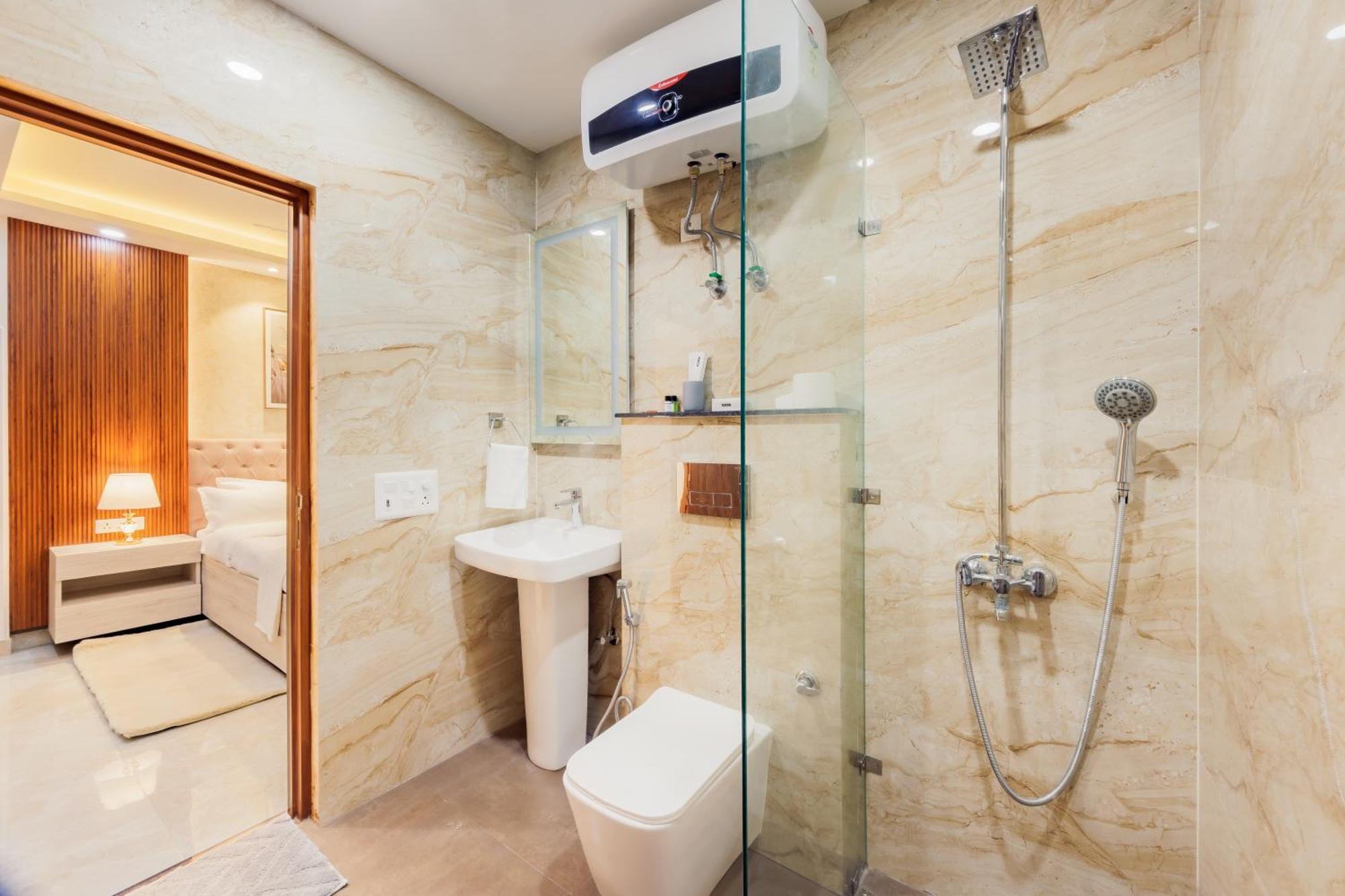 Kyomi Service Apartments Гургаон Экстерьер фото