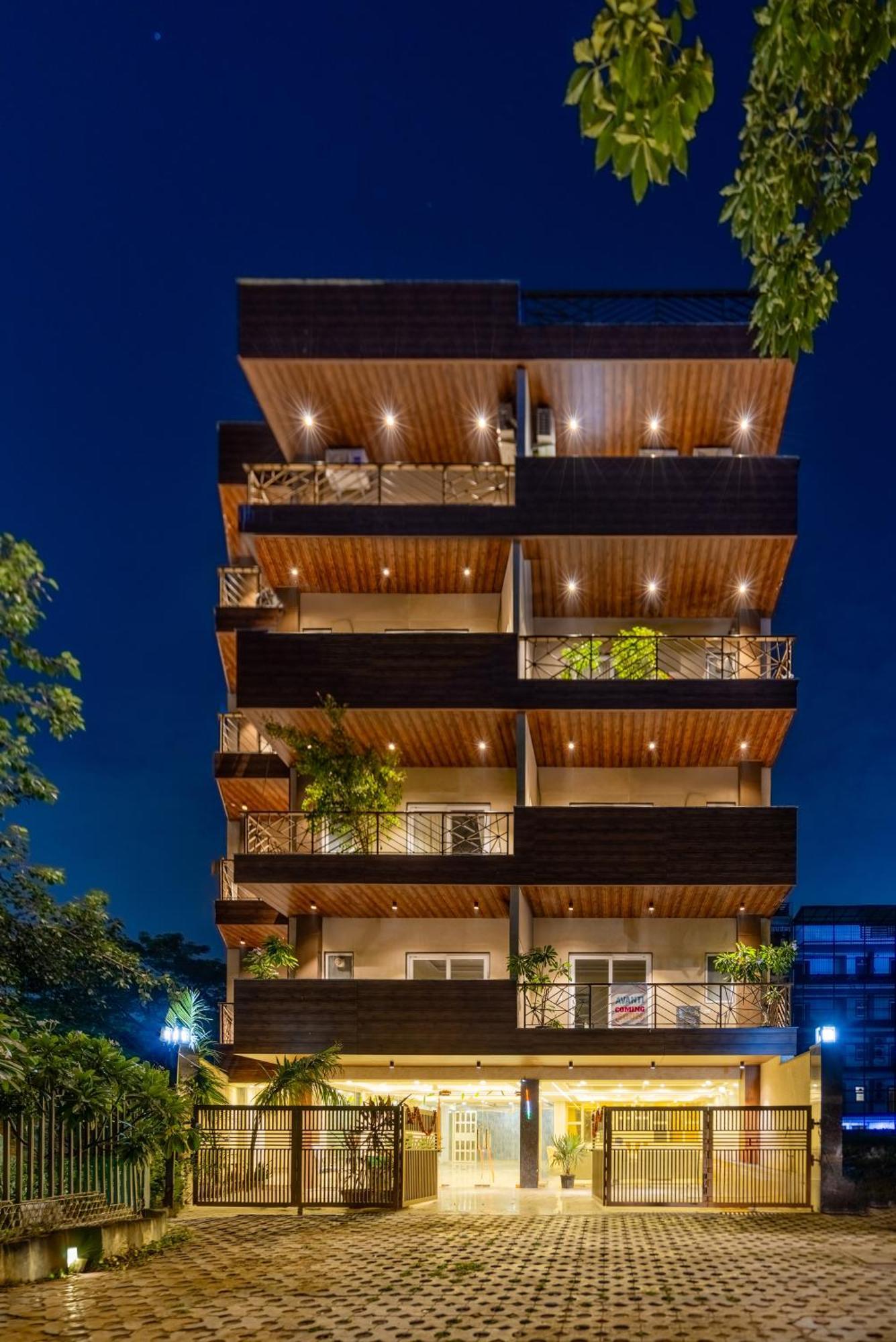 Kyomi Service Apartments Гургаон Экстерьер фото