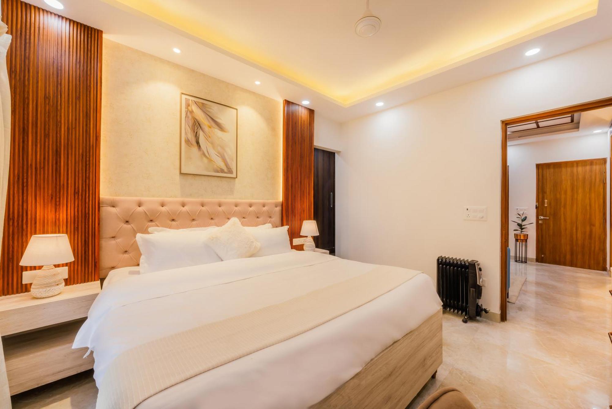 Kyomi Service Apartments Гургаон Экстерьер фото